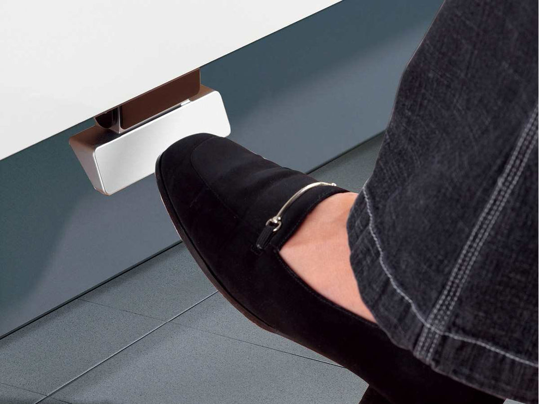 Hailo Kick and Go 3691401 | Öffnungssystem für Abfallsammler per Fusstritt | passend für Unterschran