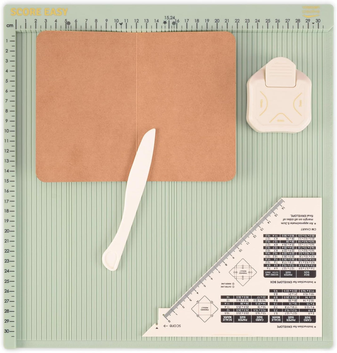 Vaessen Creative Bastelset - Falzbrett Score Easy 30,5 x 30,5 cm und 3-in-1 Eckenstanzer 4, 7, 10 mm