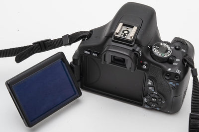 Canon EOS 600D SLR-Digitalkamera (18 MP, 7,6cm (3 Zoll) schwenkbares Display, Full HD) Gehäuse, Gehä