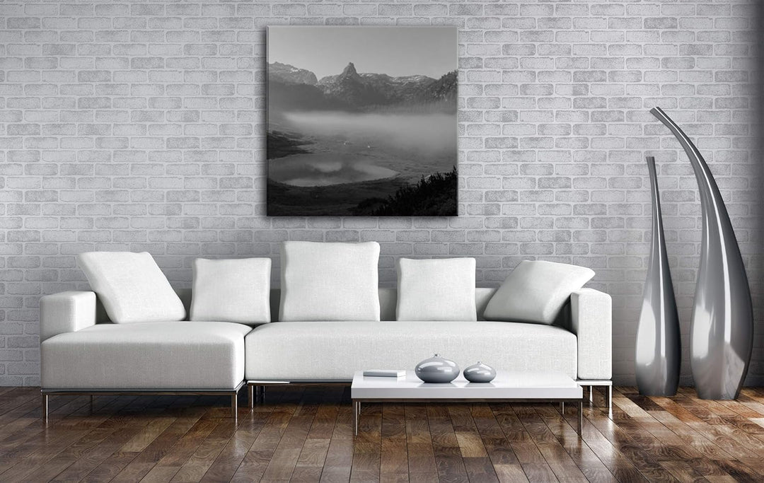 Funtensee im Nebel im Format: 70x70 Effekt: Schwarz&Weiss als Leinwandbild, Motiv auf Echtholzrahmen