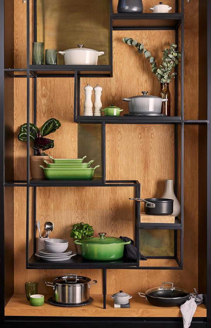 Le Creuset Signature Gusseisen-Bräter mit Deckel, Ø 31 cm, Oval, Für alle Herdarten und Induktion ge