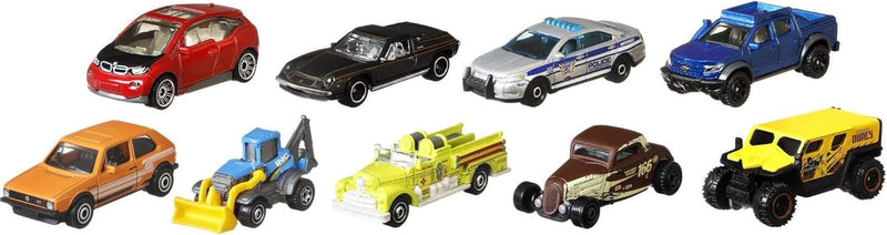 Matchbox X7111 - Geschenkset mit 9 verschiedenen Fahrzeugen, Variationen möglich & Tankstellen Spiel