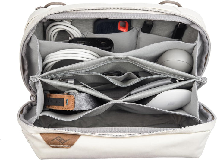 Peak Design Tech Pouch Bone Organizer-Tasche für Smartphones, Kabel etc. (Beige)