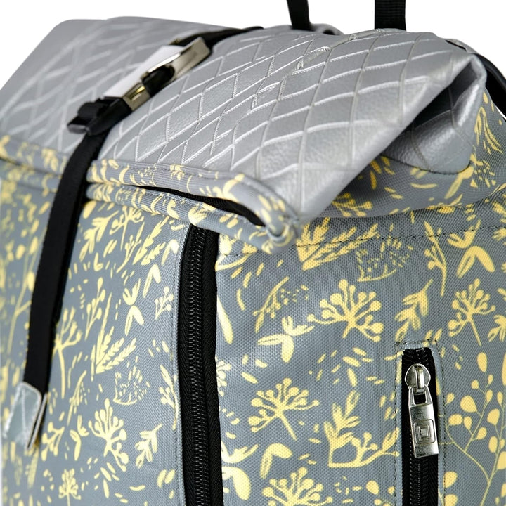 MOON Backpack ROLLTOP special edition ice flower, mit 16 Liter Stauraum, inklusive Wickelunterlage u