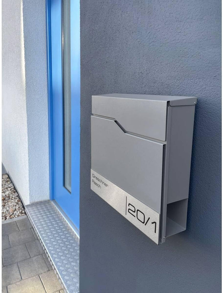 Metzler Briefkasten in RAL 9007 Graualuminium Enno - Wandbriefkasten mit V2A Edelstahl-Namensschild