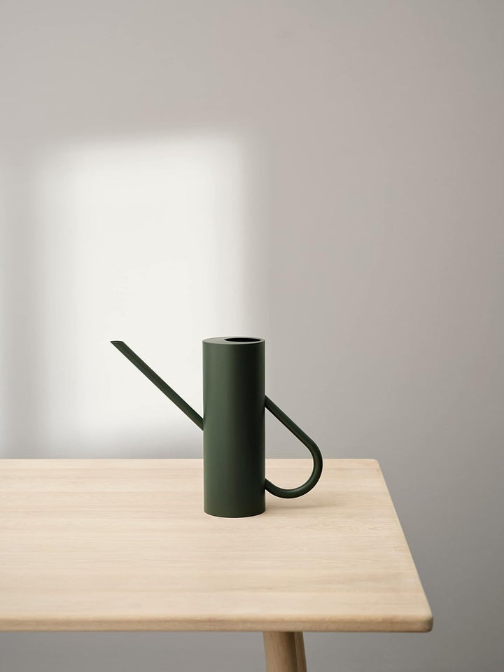 Stelton Bloom Blumengiesskanne 2L, für Zimmerpflanzen. Giesskanne mit langem Ausgiesser, pulverbesch
