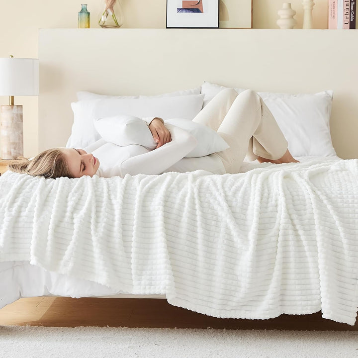 EMME Kuscheldecke Flauschige - 3D-Touch-Erlebnis 150x200cm Fleecedecke, Weiche Warme Wolldecke Überw