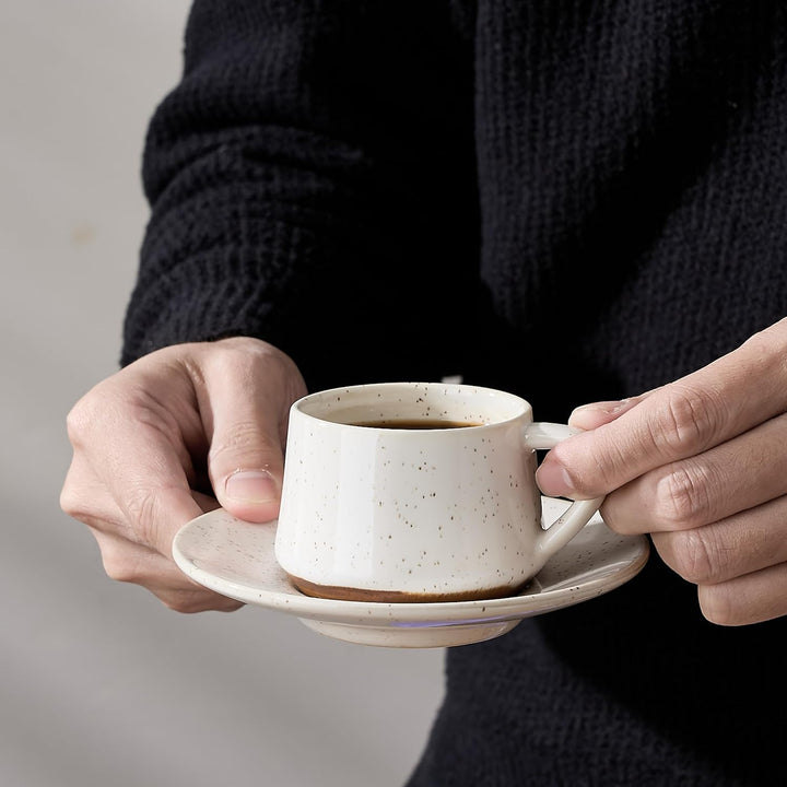 PORCER 6×130 ml (4,4 oz) Keramik-Kaffeetasse und Untertasse mit schwarzem Metallständer, stapelbare
