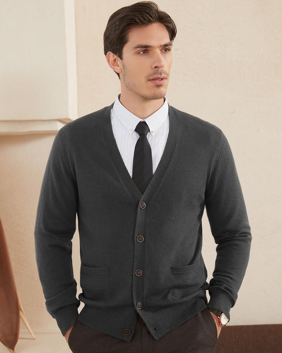 Kallspin Herren Strickjacke aus Wollmischung V-Ausschnitt Cardigan mit Knopfverschluss und Taschen G
