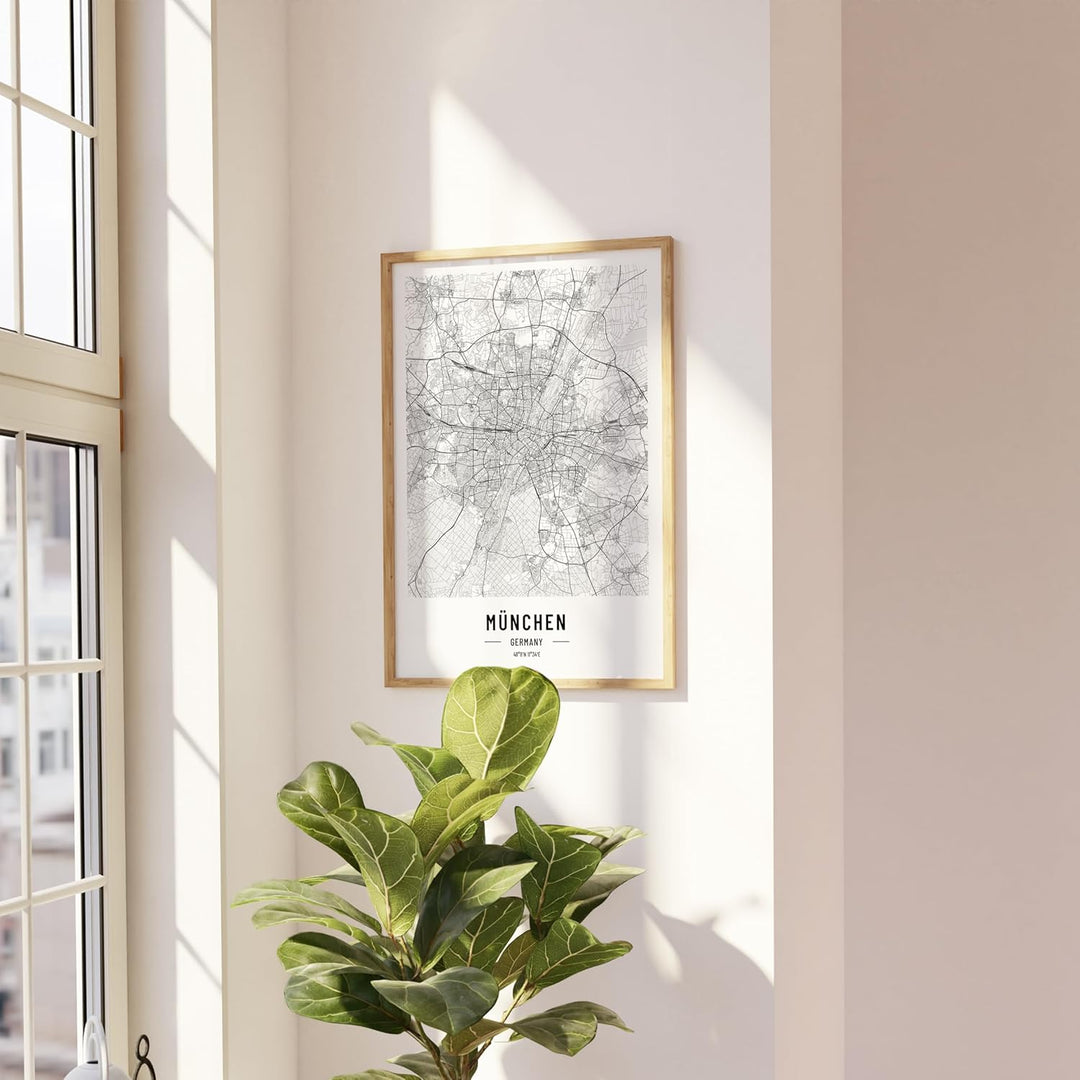 JUNOMI® München Poster XL mit Rahmen Eiche, DIN A2 Wohnzimmer Deko, Modernes Wandbild, München Bild,