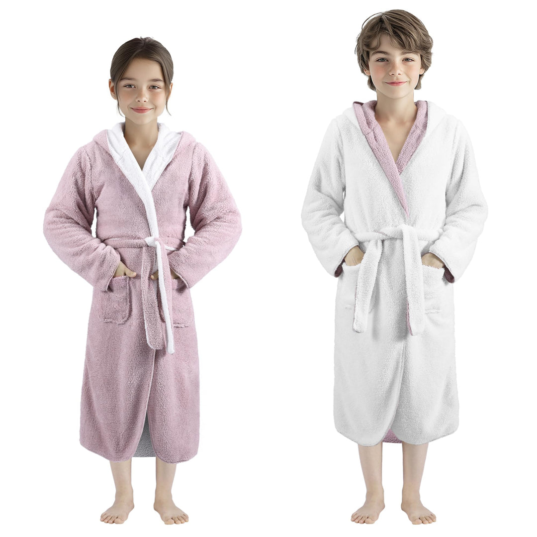HOMELEVEL Kuschelfleece Bademantel für Kinder - Sherpa Morgenmantel mit Taschen Schalkragen Gürtel -