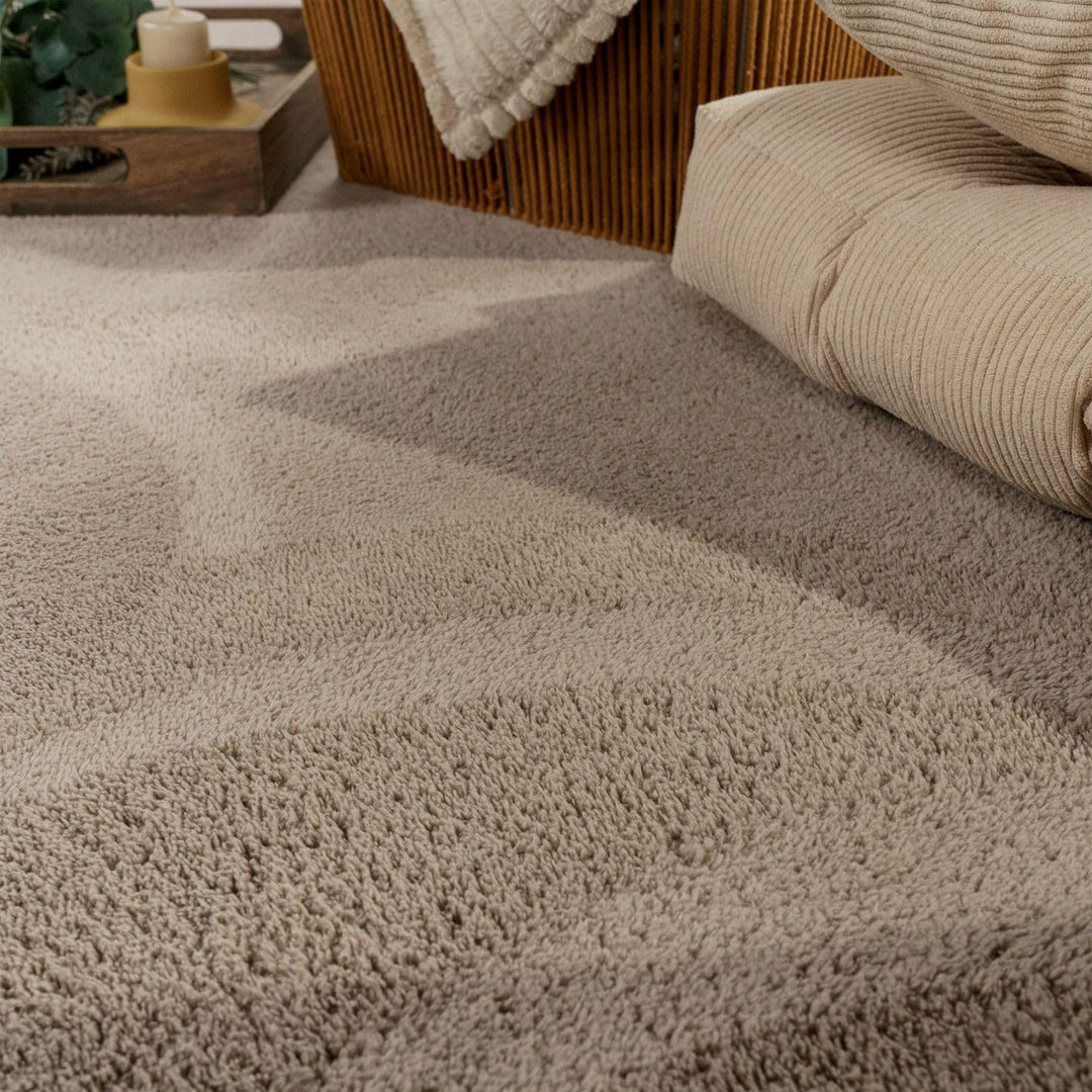 TT Home Wohnzimmer Teppich Kurzflor Anti-Rutsch Rückseite Unifarben Modern Waschbar, Farbe:Taupe, Gr