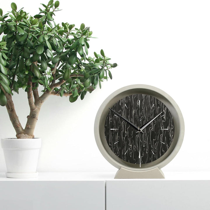 Runde Tischuhr aus Beton im Industrial Design – leise Standuhr ohne Ticken in minimalistischem Desig