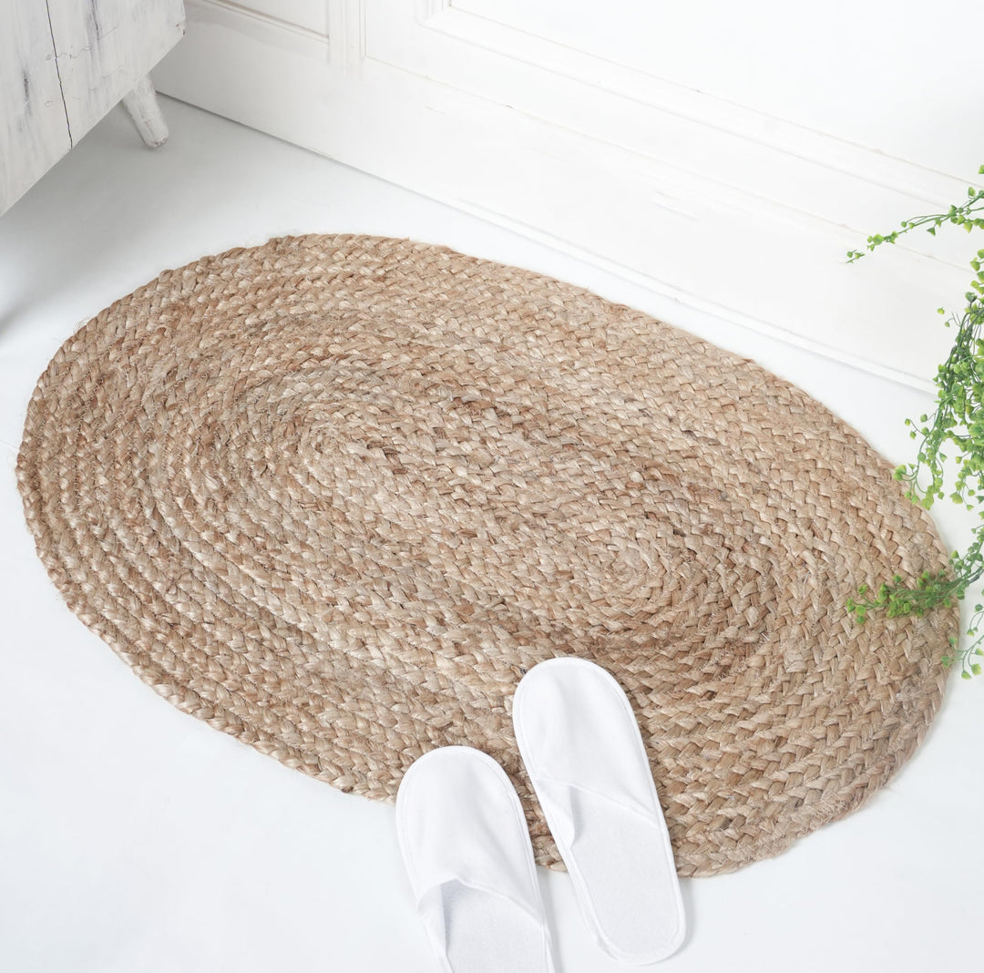 RAJRANG BRINGING RAJASTHAN TO YOU Natürlicher ovaler Jute-Teppich 122 x 69 cm geflochtener handgeweb