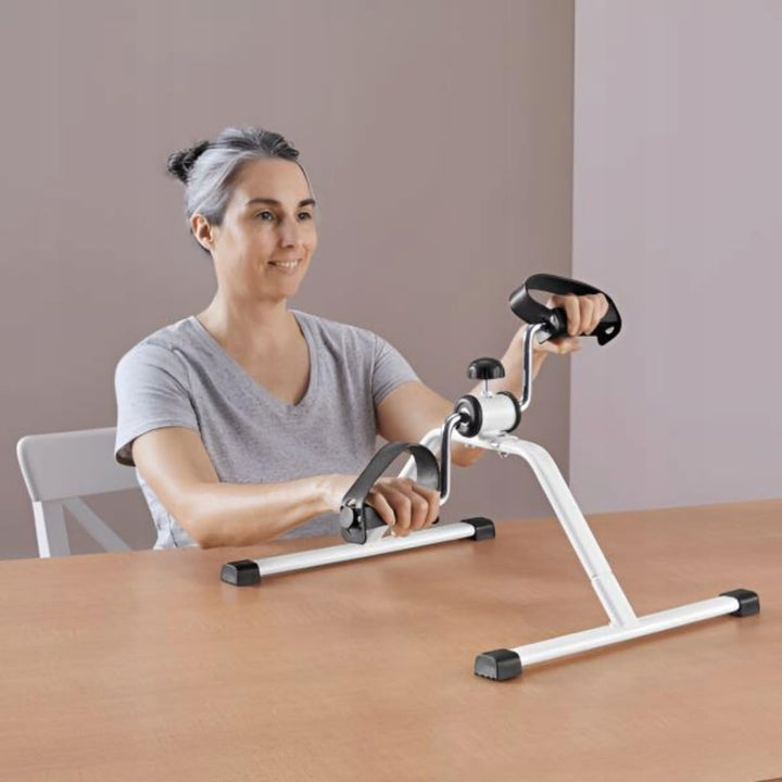 Mini Heimtrainer Pedaltrainer – Arm- & Beintrainer für Zuhause, leiser Reha Trainer, kompakt für Bür