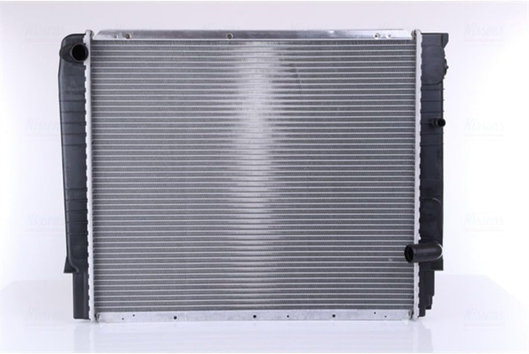 Nissens 65528A Kühler, Motorkühlung