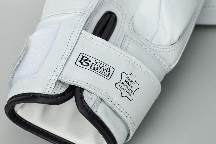 PAFFEN SPORT «PRO» Boxsack-Handschuhe für das Training am Sandsack, Waterbag etc. Weiss S/M, Weiss S