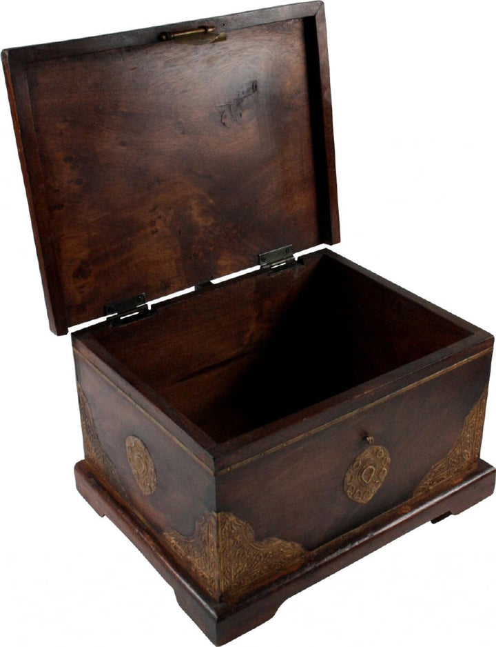 GURU SHOP Rustikale Kleine Schatztruhe, Holzschachtel, Schmuck Dose - Modell 9, 17x30x23 cm, Modell