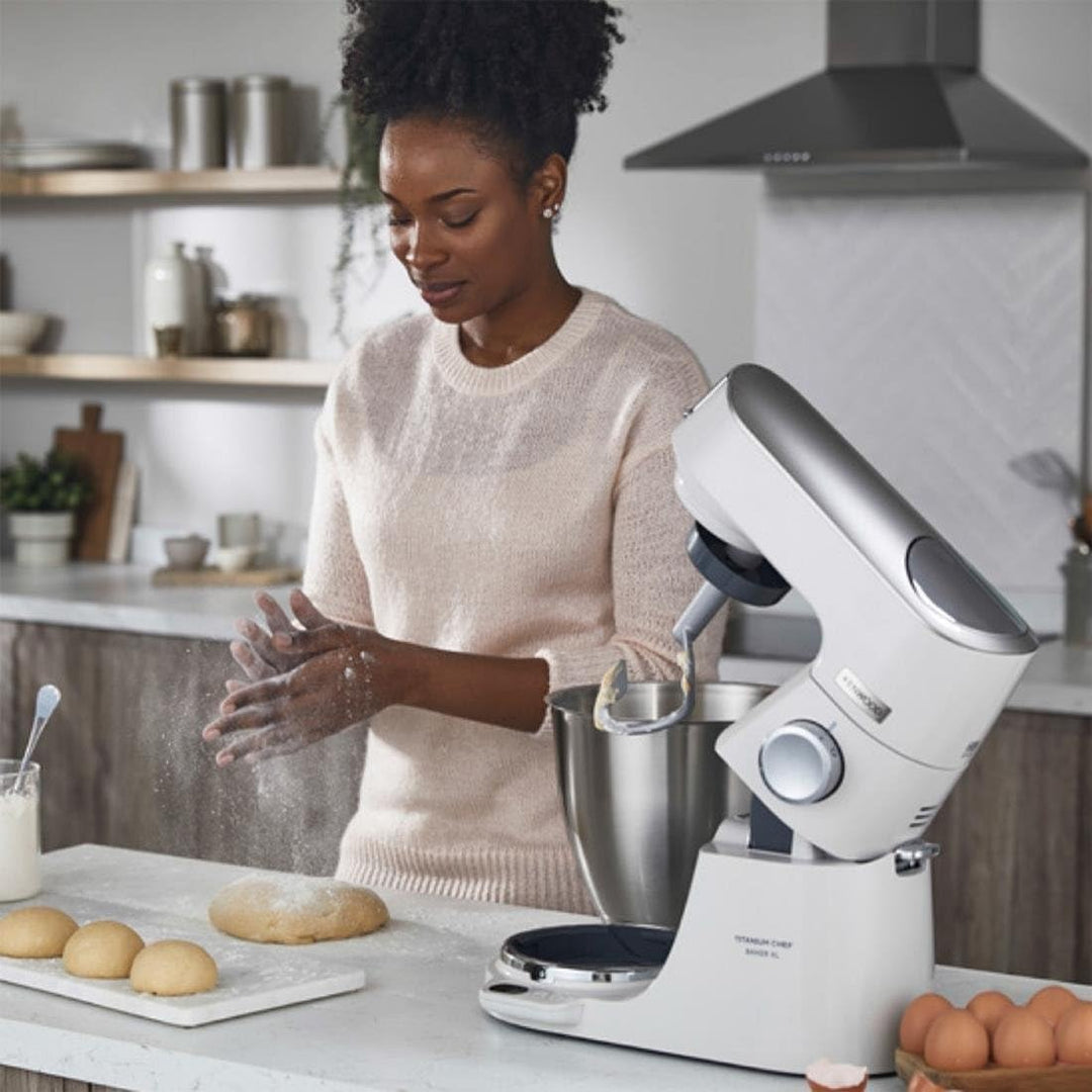 Kenwood Titanium Chef Baker XL KVL65.001WH Sbattitore con base 1200 W Argento, Bianco (Kenwood Titan