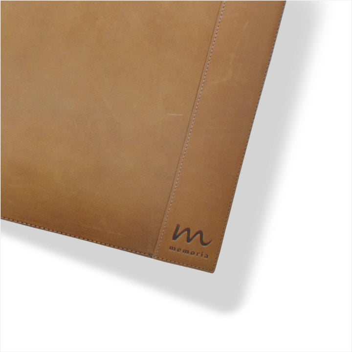 Memoria Schreibunterlage aus echtem Leder in Cognac-Braun | Schreibtischunterlage 65 cm x 45 cm für