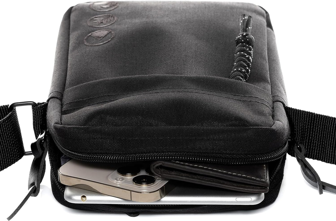 SONS OF ALOHA Umhängetasche OAHU - kleine Messenger Bag recyceltes Meeresplastik, Daypack wasserabwe