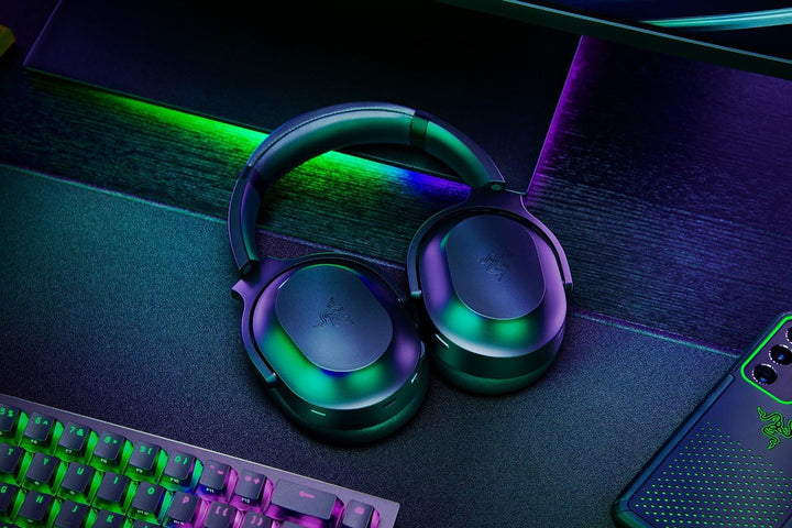 Razer Barracuda Pro Wireless Gaming & Mobile Headset (PC, PlayStation, Switch, Android, iOS): Hybrid