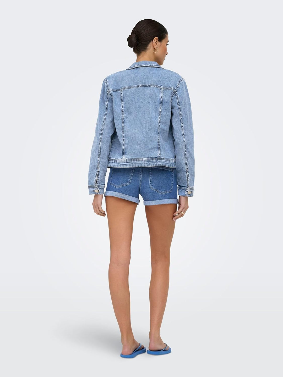 ONLY Damen Jeansjacke Tia Colored Übergangsjacke mit Knopfleiste XS Light Blue Denim, XS Light Blue