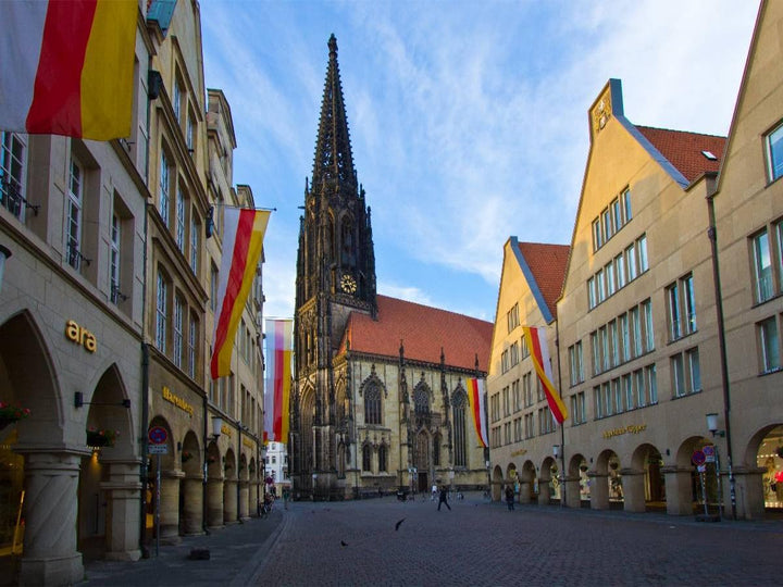 CALVENDO Puzzle Die St. Lamberti-Kirche am Prinzipalmarkt in Münster 1000 Teile Lege-Grösse 64 x 48
