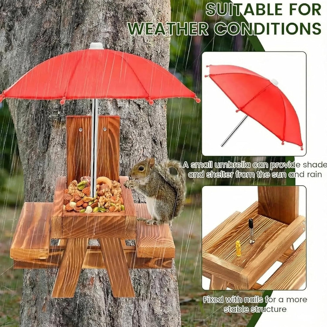 Eichhörnchen Futterhaus Wetterfest mit Regenschirm Hölzerner Eichhörnchen Picknick Tisch mit Maiskol