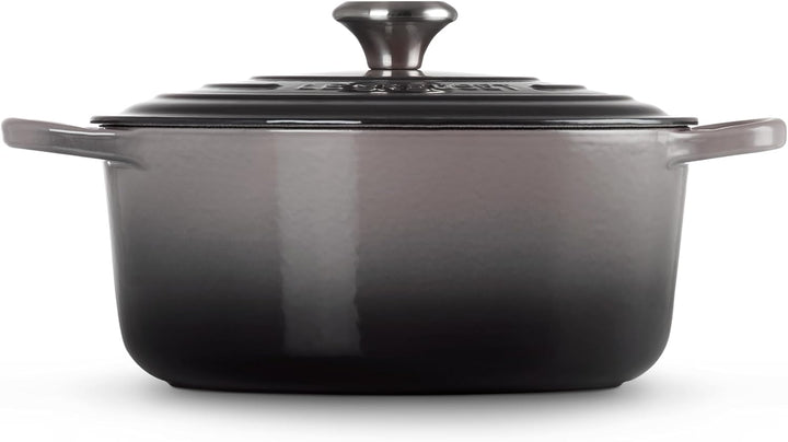 Le Creuset Signature Gusseisen-Bräter mit Deckel, Ø 28 cm, Rund, Für alle Herdarten und Induktion ge