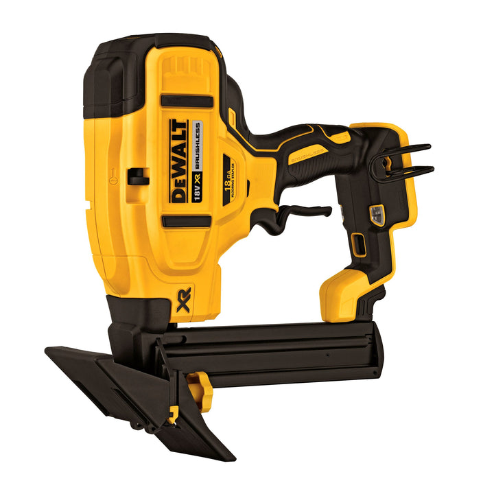Dewalt DCN682N Kabelloser XR Bodentacker, bürstenlos, 18 V, Gelb/Schwarz, 18 Gauge