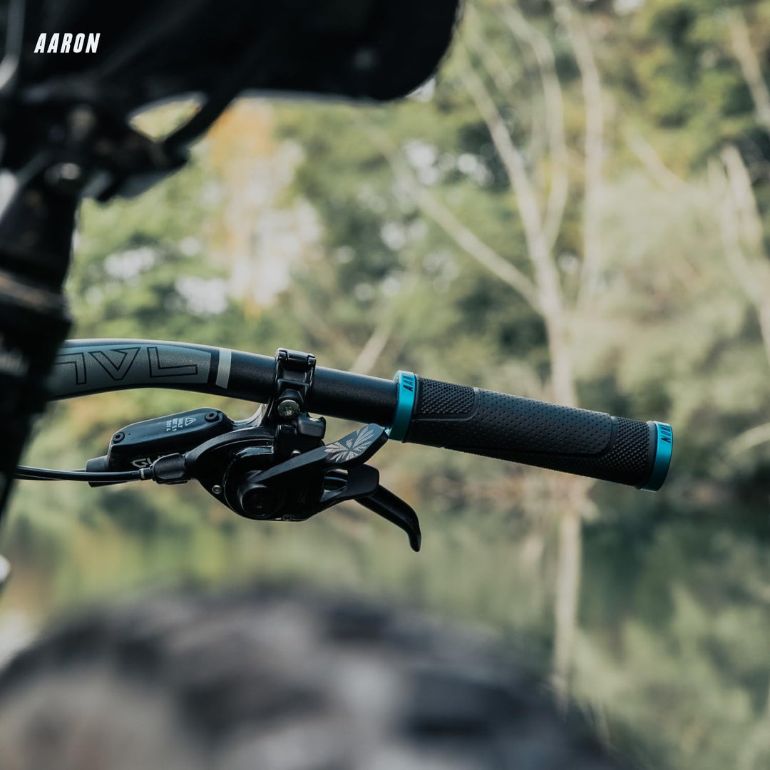 AARON MTB Fahrradgriffe mit Gel Auflagefläche - Lenkergriffe aus rutschfestem Gummi inkl. Lenkerendk