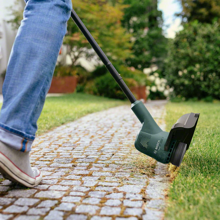 Bosch Home and Garden Home and GardenAkku Rasentrimmer EasyGrassCut 18-230 (1x Akku 2,0 Ah, 18 Volt