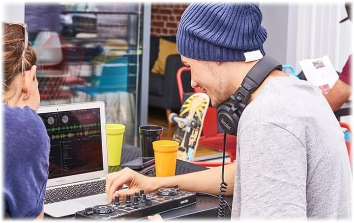Hercules DJControl Starlight - Tragbarer 2-Deck DJ-USB-Controller mit 8 Pads, Serato DJ Lite Softwar