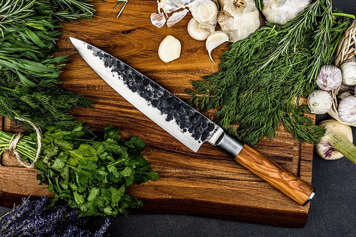 Forged Olive Kochmesser 20cm, handgefertigt, in Holzkiste