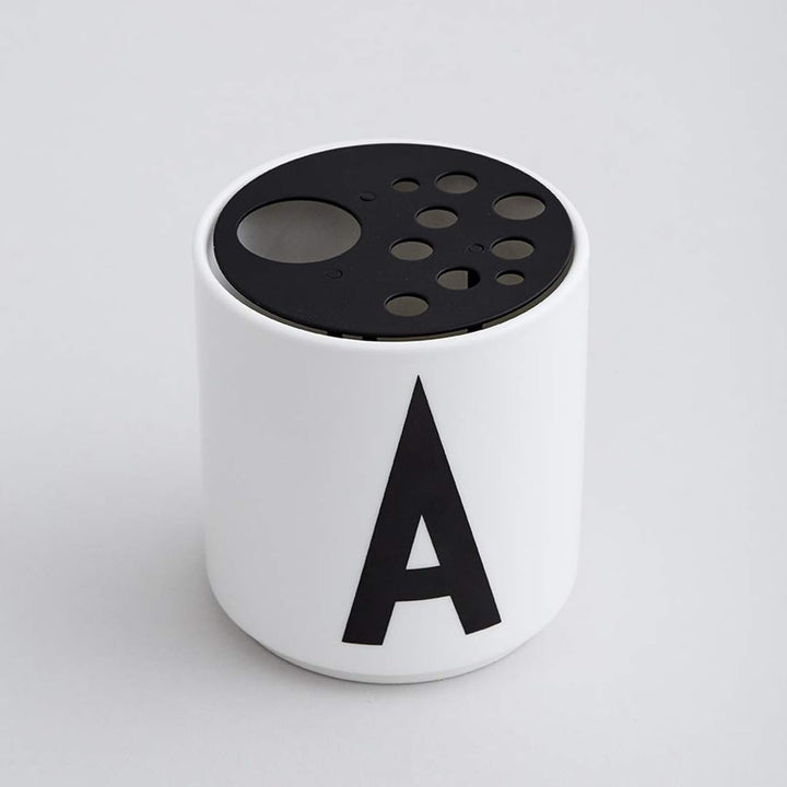 Design Letters Blumenhaltereinsatz für Porzellantasse & Lieblingsbecher (Schwarz) - Lackierter Stahl