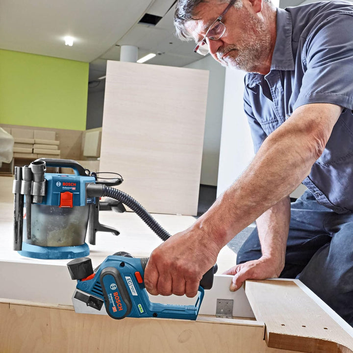 Bosch GHO 12 V-20 12 V Akku-Hobel, bürstenlos, 2 x 3 Ah Li-Ion