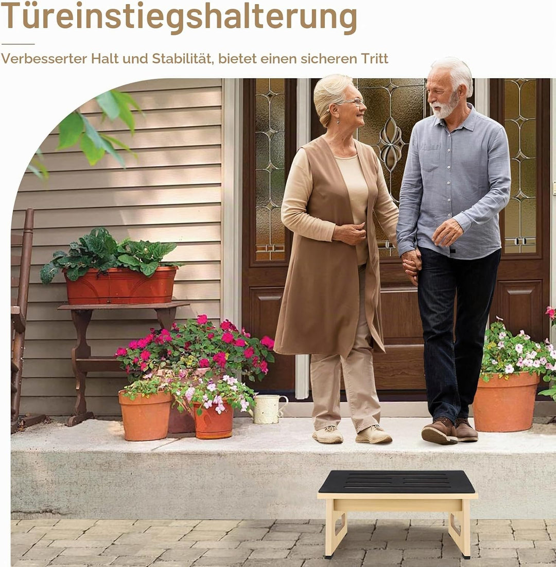 EIN hölzerner Tritthocker für Erwachsene und Senioren mit Rutschfester Gummiauflage, für drinnen und