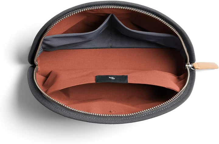 Bellroy Klassische Tasche, Leder und genähter Stoff (Stifte, Kabel, Make-up, persönliche Gegenstände