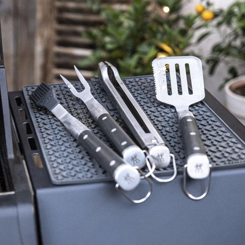 ZWILLING BBQ GrillOptimalck-Set, 5-TLG, Grillwerkzeug mit Rolltasche, Grillwender, zange, Gabel, Pin