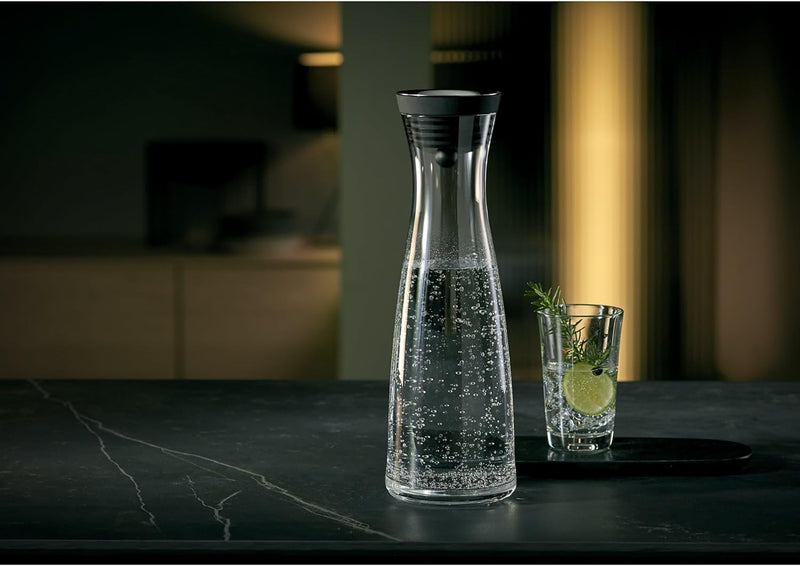 WMF Basic Wasserkaraffe 1,5 liter, Glaskaraffe mit Deckel, Silikondeckel, CloseUp-Verschluss 1,5 L S