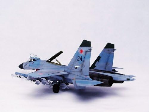 Trumpeter 02224 Modellbausatz Sukhoi Su-27 Flanker B