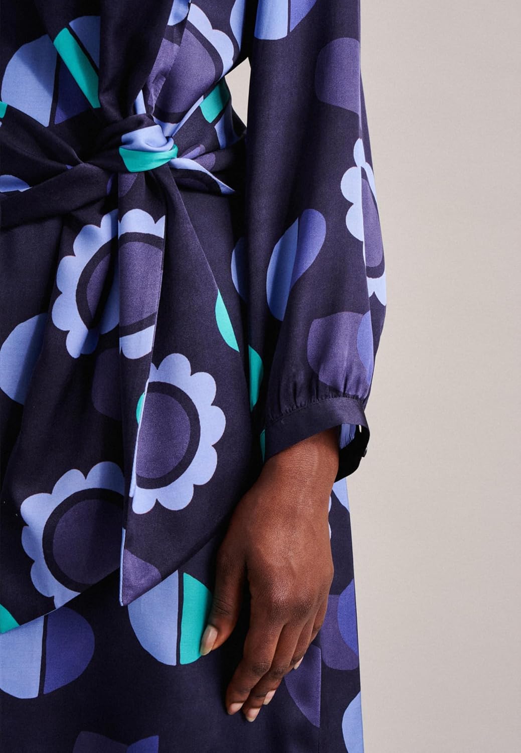 Seidensticker Damen Regular Fit Blusenkleid Langarm Kleid 44 Blau, 44 Blau