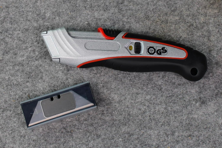 WEDO 78825 Safety Cutter Aluminium, automatischer Klingenrückzug, Aluminiumgehäuse, Gummi Griffzone,