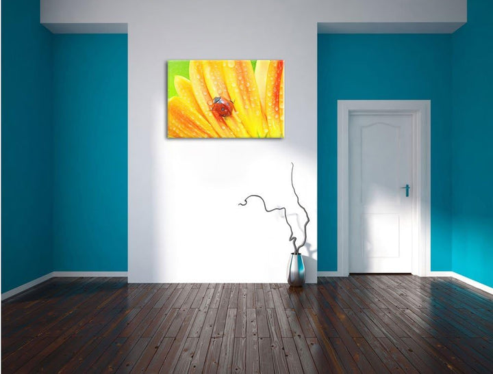 Pixxprint Marienkäfer auf gelber Blume Kunst Buntstift Effekt, Format: 100x70 auf Leinwand, XXL ries