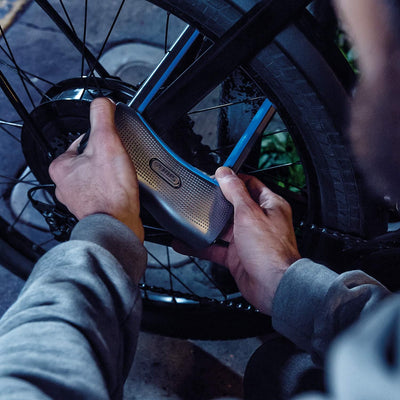 ABUS Bügelschloss 770A SmartX + USKF Halter - Smartes Fahrradschloss mit Bluetooth und Alarm - Bedie