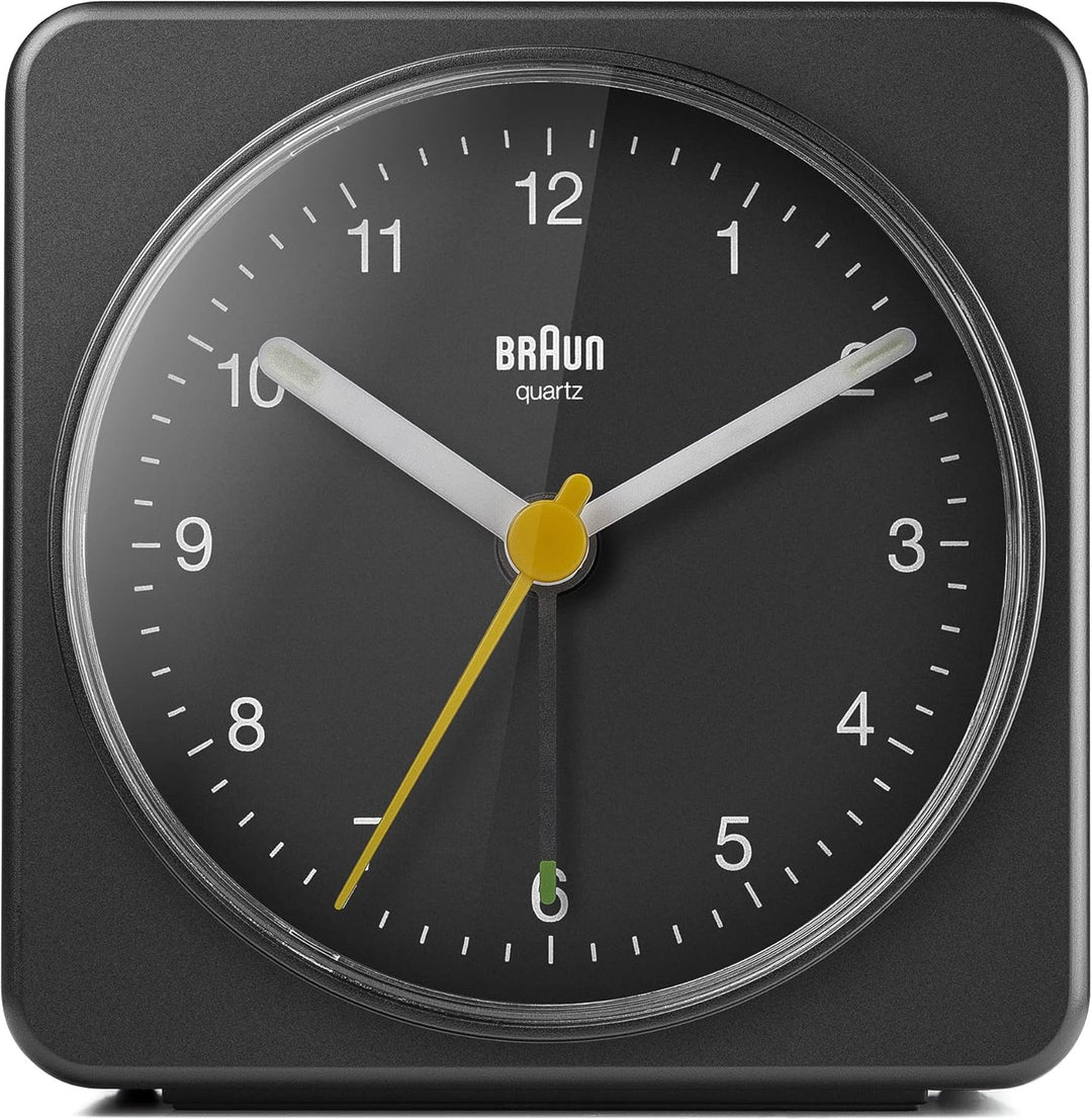 Braun Klassischer analoger Wecker Schlummerfunktion und Licht, ruhiges Quarzuhrwerk, Crescendo-Alarm