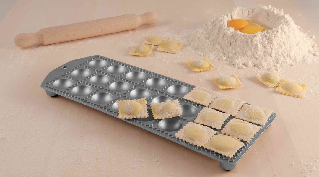 Tagliapasta.com Ravioli ausstecher, Aluminium, Silber/Schwarz
