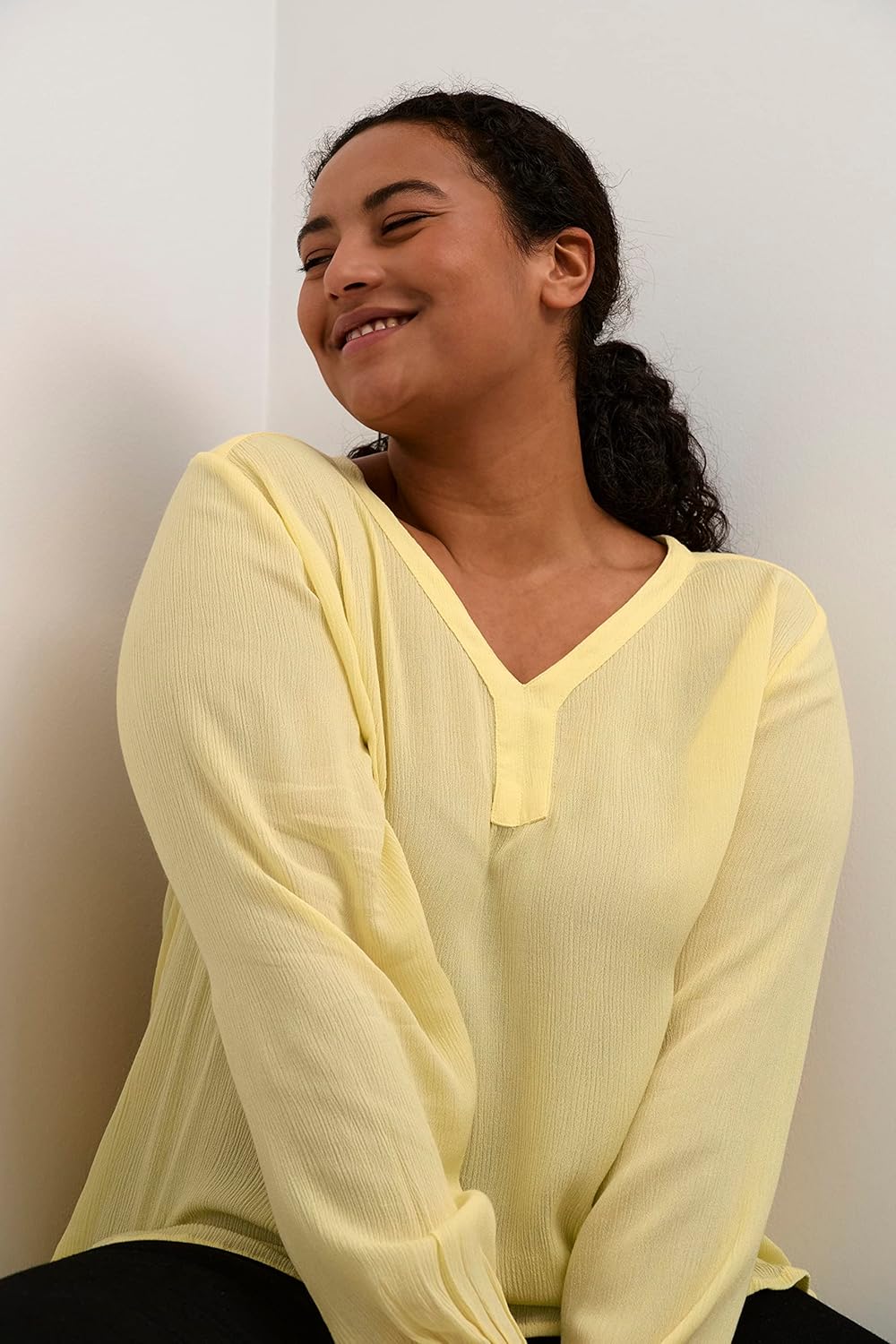 KAFFE CURVE Langarm-Bluse KCami Damen Bluse Langarm V-Ausschnitt Lassig Langarmshirt Grosse Grössen