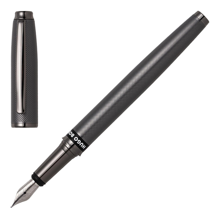 Hugo Boss Stream Füllfederhalter aus Messing in der Farbe Gun, Länge: 14,5cm, Federstärke: M, HSW378
